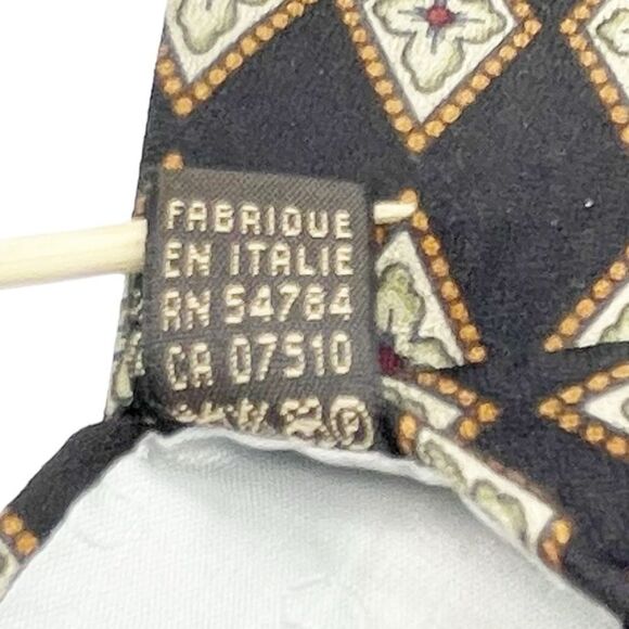 Vintage Valentino Cravatte 100% Silk Necktie Diamond Print Chocolate Gold Black - Picture 10 of 12